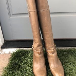 Tory Burch boots size 8